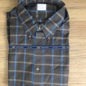 NEW WITH TAGS - Mens Brooks Brothers XL Dress Shirt.